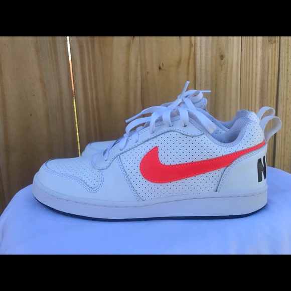 Nike Shoes - Retro NIKE AIR / Ankle-High Leather. Nike Shoes - Retro NIKE AIR / Ankle-High Leather.